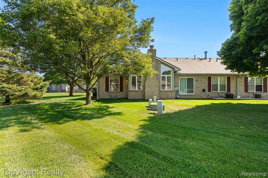 48607 Sutton Bay Court, Shelby Twp, MI 48315 — Photo 29
