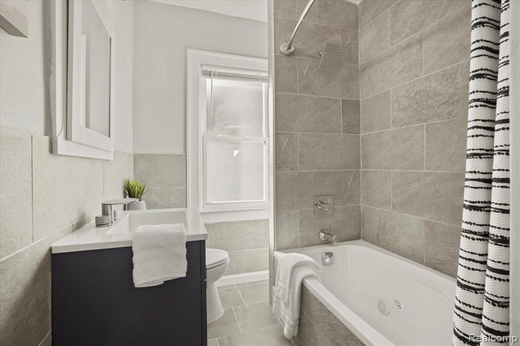 473 CHALMERS Street, Detroit, MI 48215 — Photo 21