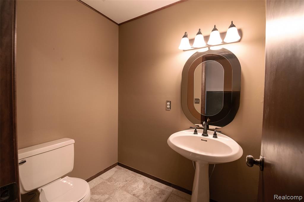 4993 Tiohero Boulevard, Clarkston, MI 48348 — Photo 45