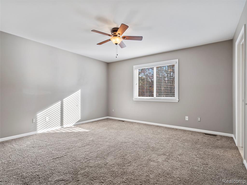 987 FAIRLEDGE Street, Lake Orion, MI 48362 — Photo 21