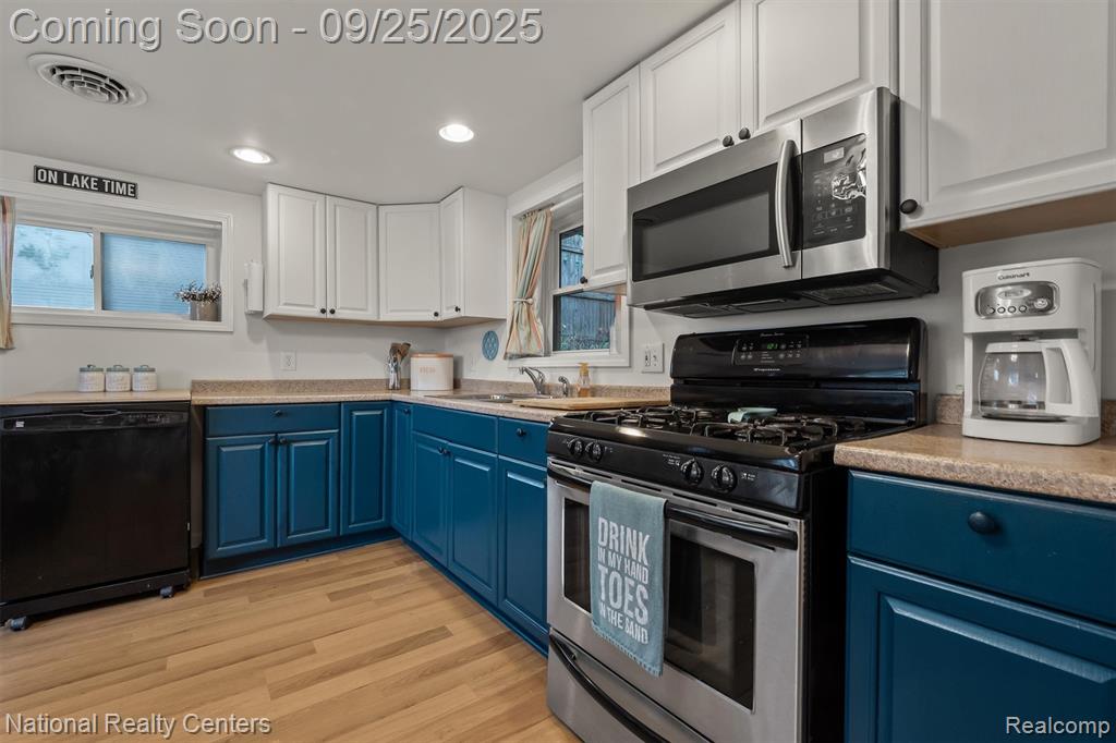 1136 Lakeshore Drive, Columbiaville, MI 48421 — Photo 14