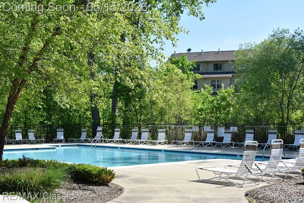 436 BOARDWALK Drive, Walled Lake, MI 48390 — Photo 34