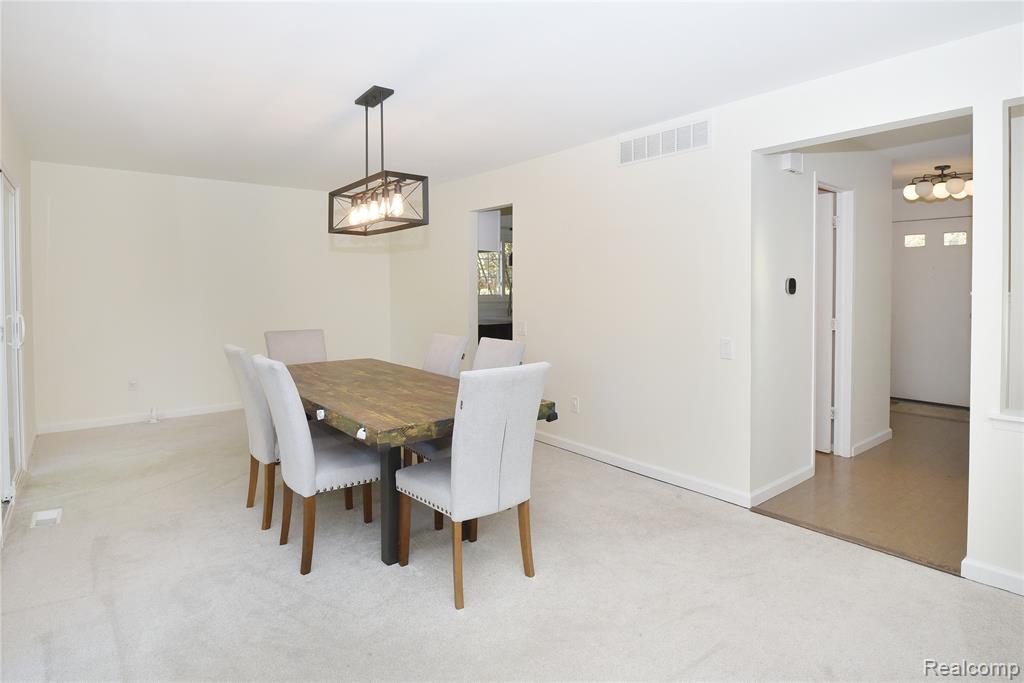 5596 Beauchamp Place, West Bloomfield, MI — Photo 11