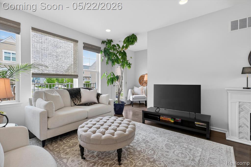 238 Center Boulevard, Wixom, MI 48393 — Photo 11