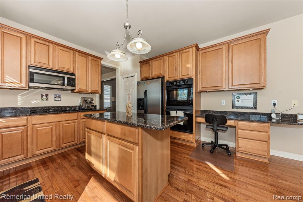 24695 Wedgewood Dr, South Lyon, MI 48178 — Photo 18