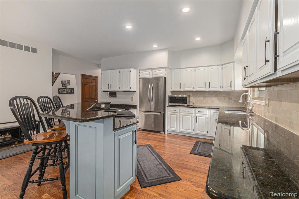 5895 Meadows Drive, Clarkston, MI 48348 — Photo 21