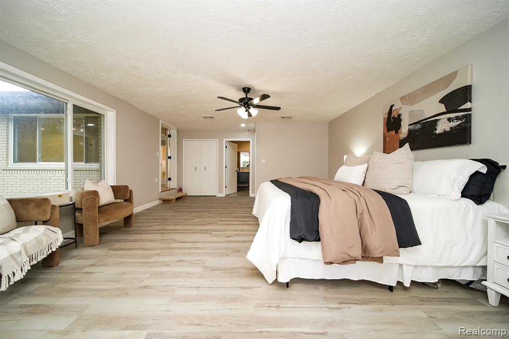 19041 Bungalow Drive, Lathrup Village, MI 48076 — Photo 48