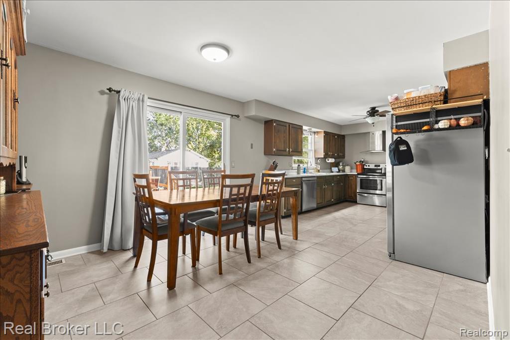 4268 Ravenswood Road, Port Huron, MI 48060 — Photo 10