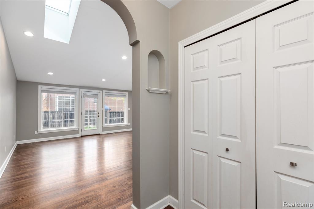 854 Brooklawn Drive, Troy, MI 48084 — Photo 4