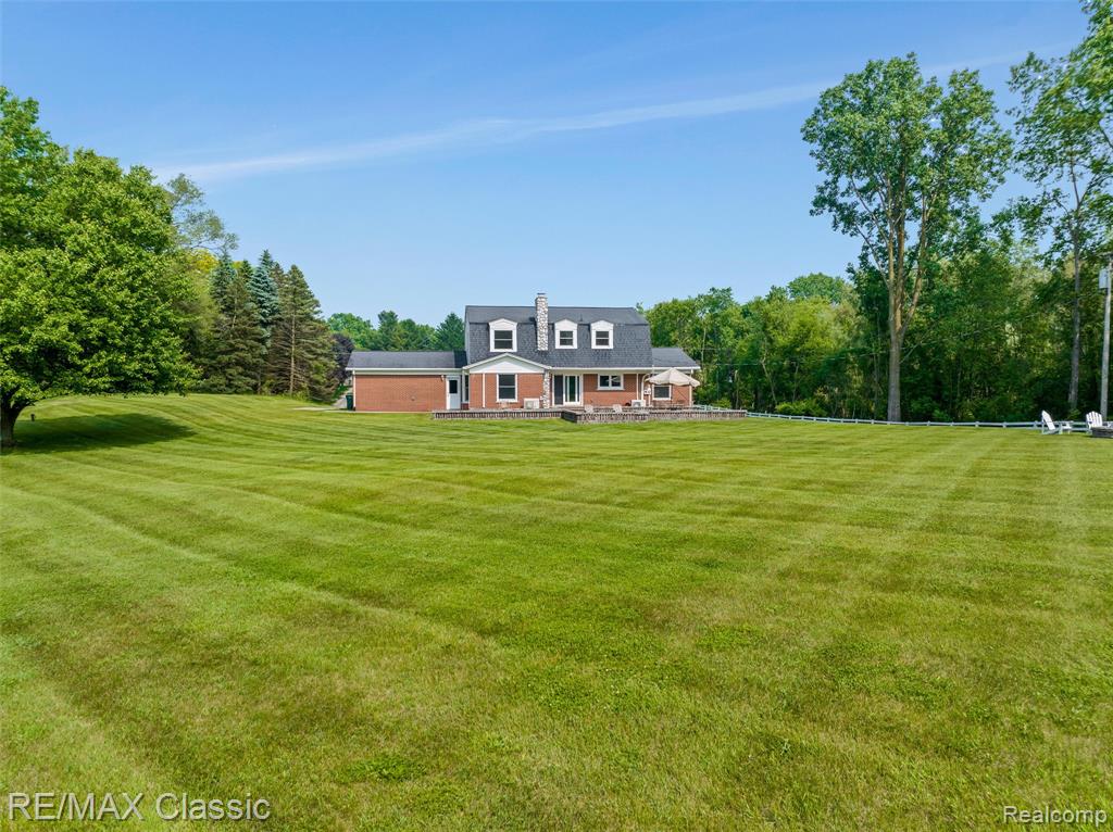 8173 Earhart Road, South Lyon, MI 48178 — Photo 57