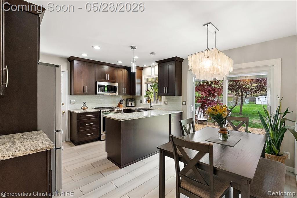 612 Royal Avenue, Royal Oak, MI 48073 — Photo 9