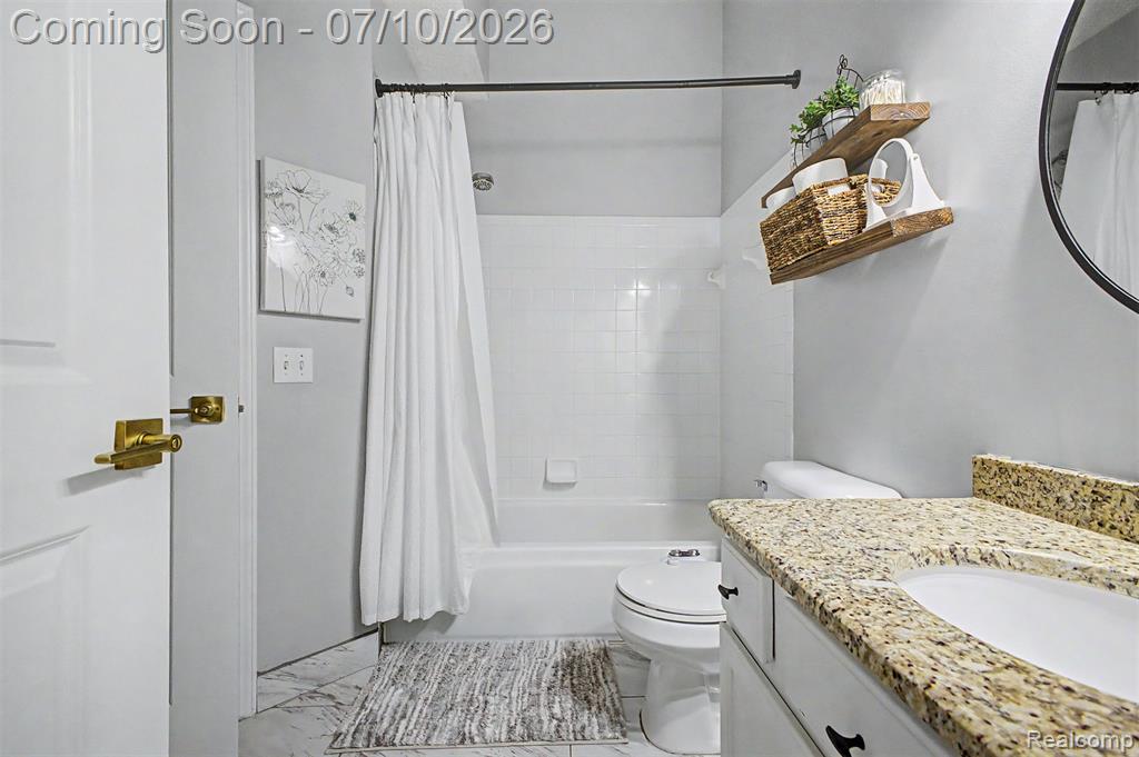 6400 Lake Meadow Drive, Waterford, MI 48327 — Photo 17