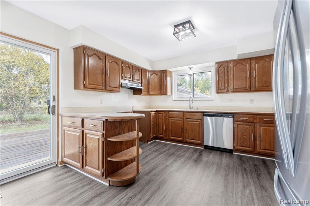 25146 Dallas Drive, Grosse Ile, MI 48138 — Photo 11
