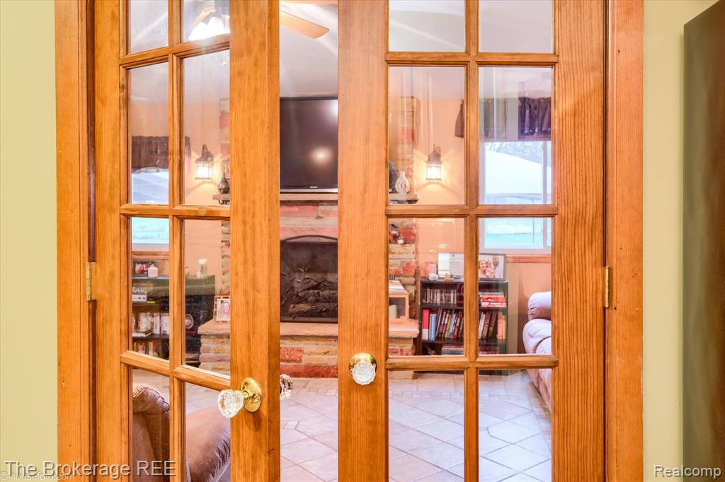 5107 Hartland Drive, Flint, MI 48506 — Photo 24