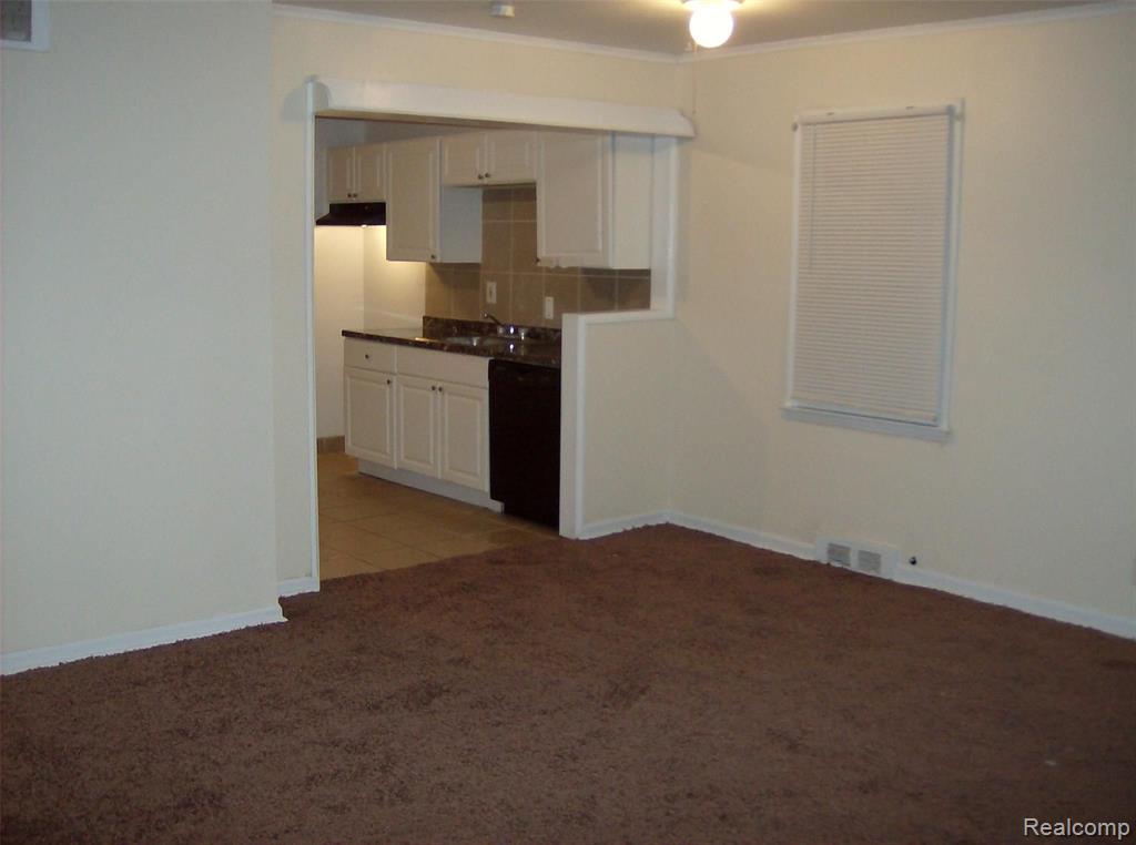 10641 TROY Street, Oak Park, MI, 48237