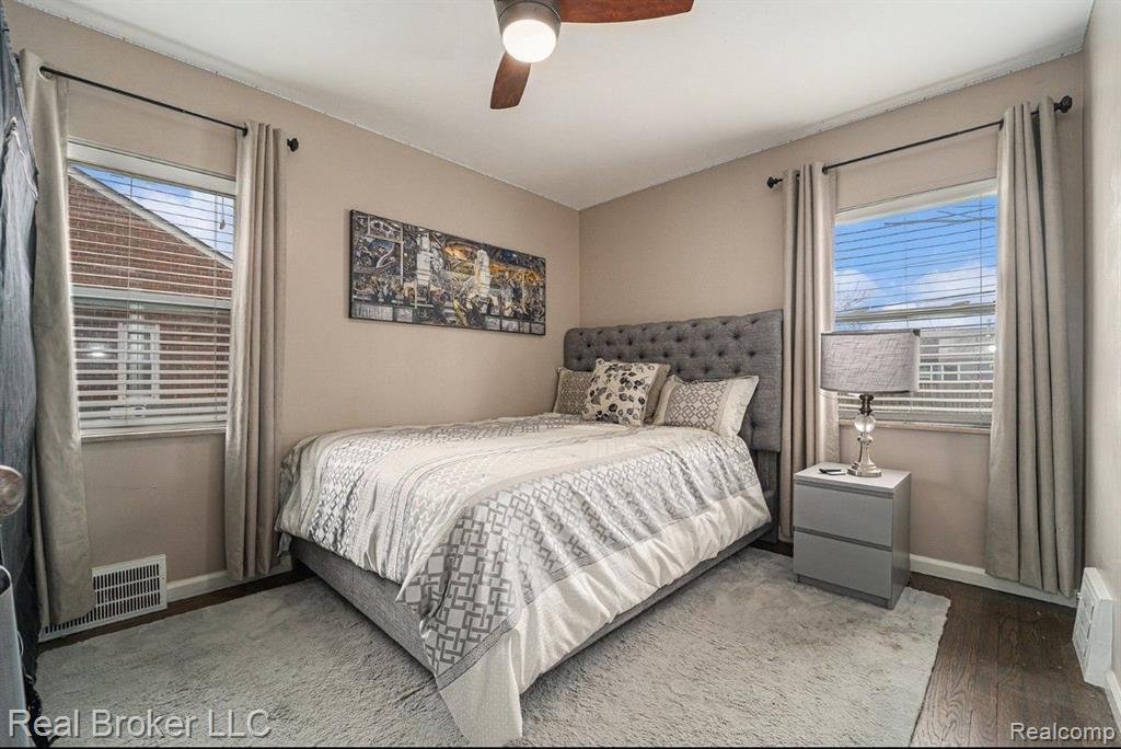 540 E CHESTERFIELD Street, Ferndale, MI 48220 — Photo 8