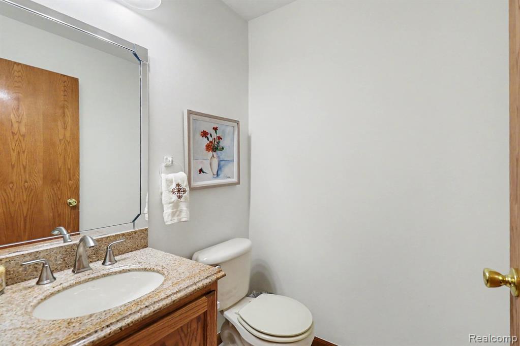 55206 Leonard Court, Shelby Twp, MI 48316 — Photo 13
