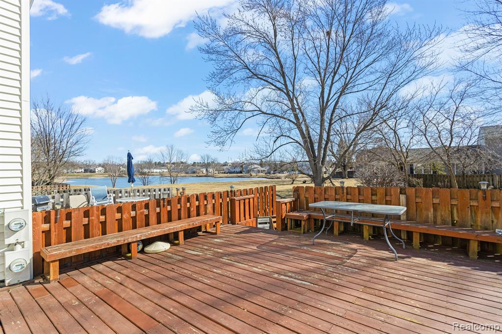 19708 DEARBORN Court, Northville, MI 48167 — Photo 3