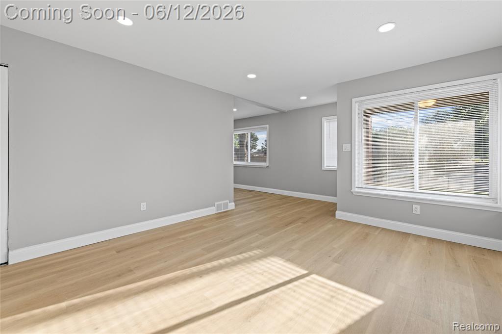 30772 J Carls Street, Roseville, MI 48066 — Photo 8