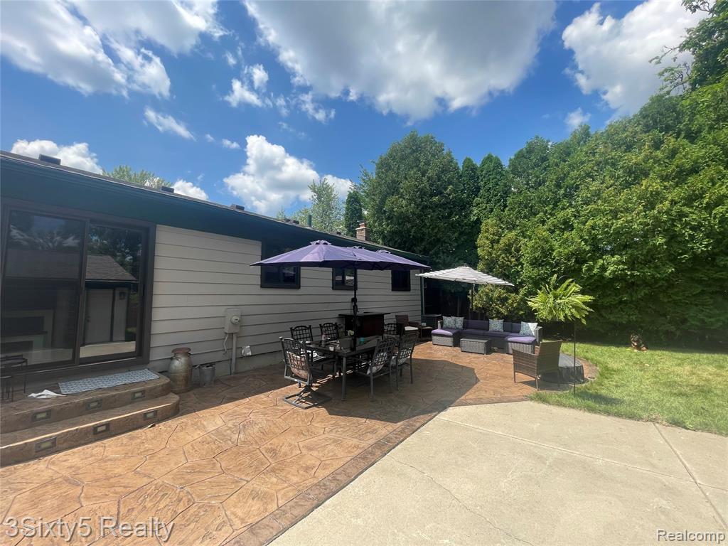 27559 Weddel Avenue, Brownstown, MI 48183 — Photo 23