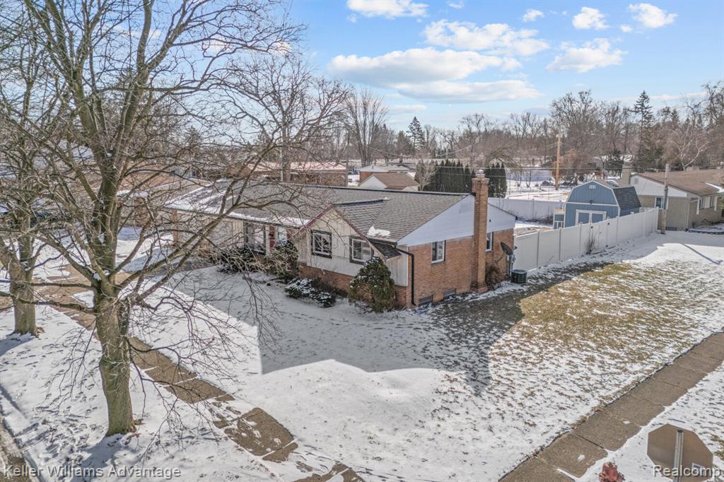 8735 Ringwood Drive, Commerce Twp, MI 48382 — Photo 26