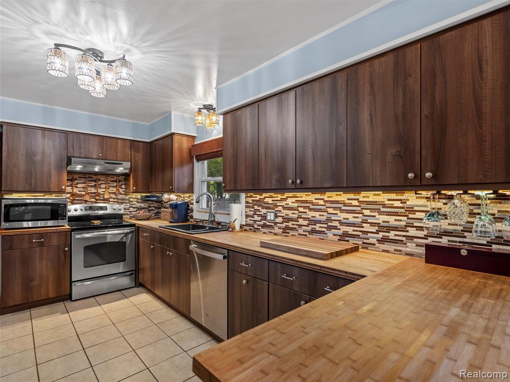 6410 Paramus, Clarkston, MI — Photo 7