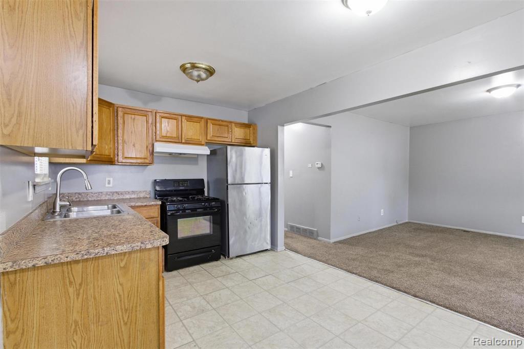 7044 Hudson Avenue, Warren, MI 48091 — Photo 5