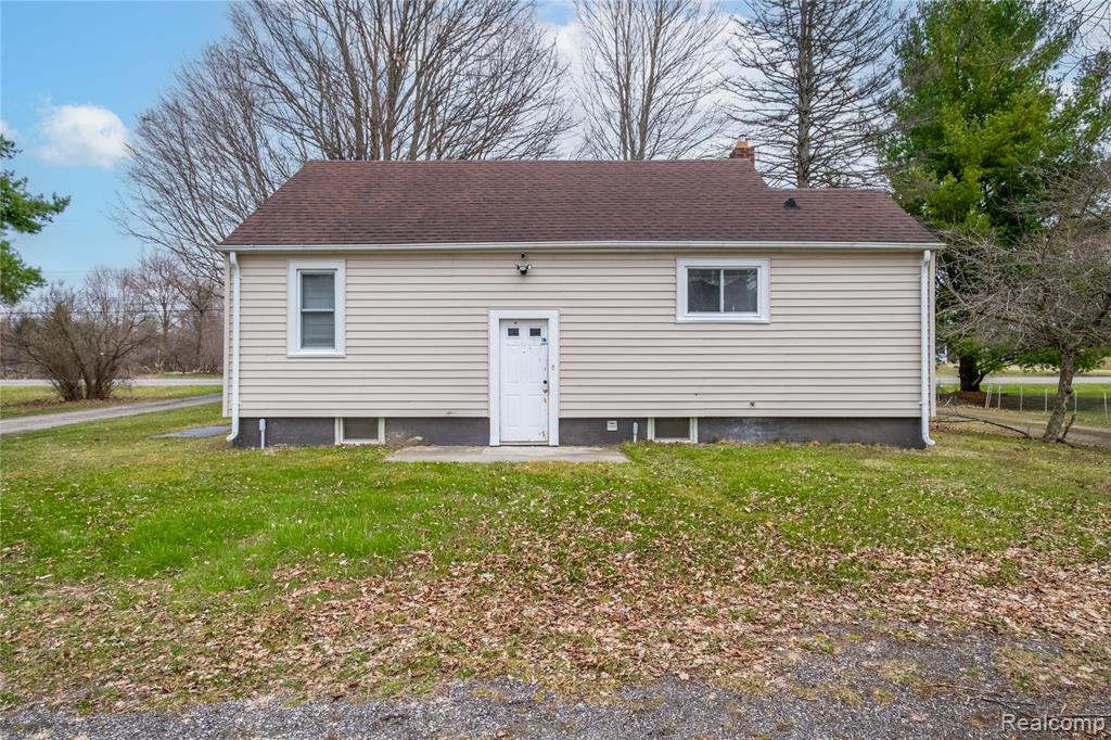 8219 N Genesee Road, Mount Morris, MI 48458 — Photo 4