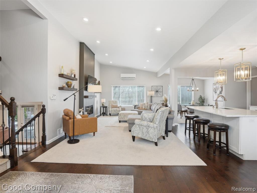 7371 Edinborough, West Bloomfield, MI — Photo 9