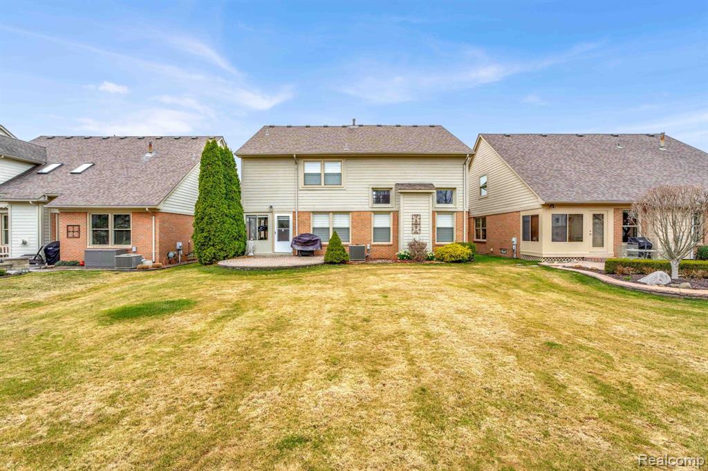 43576 INGLENOOK, Sterling Heights, MI 48314 — Photo 70