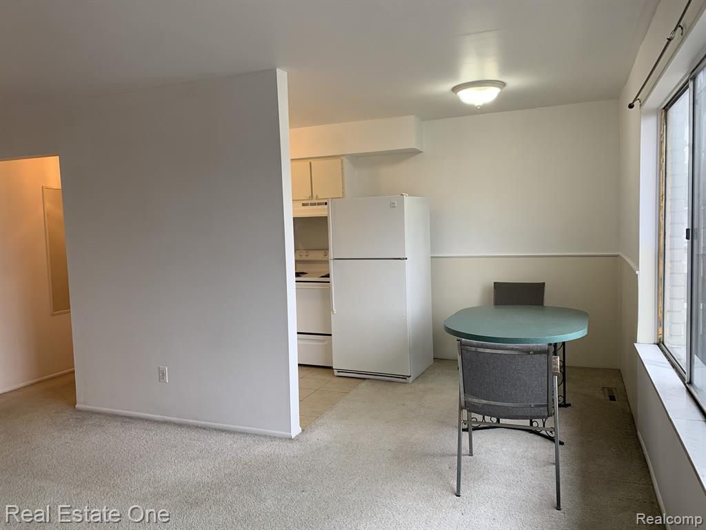 4810 Briarwood Avenue, Royal Oak, MI 48073 — Photo 4