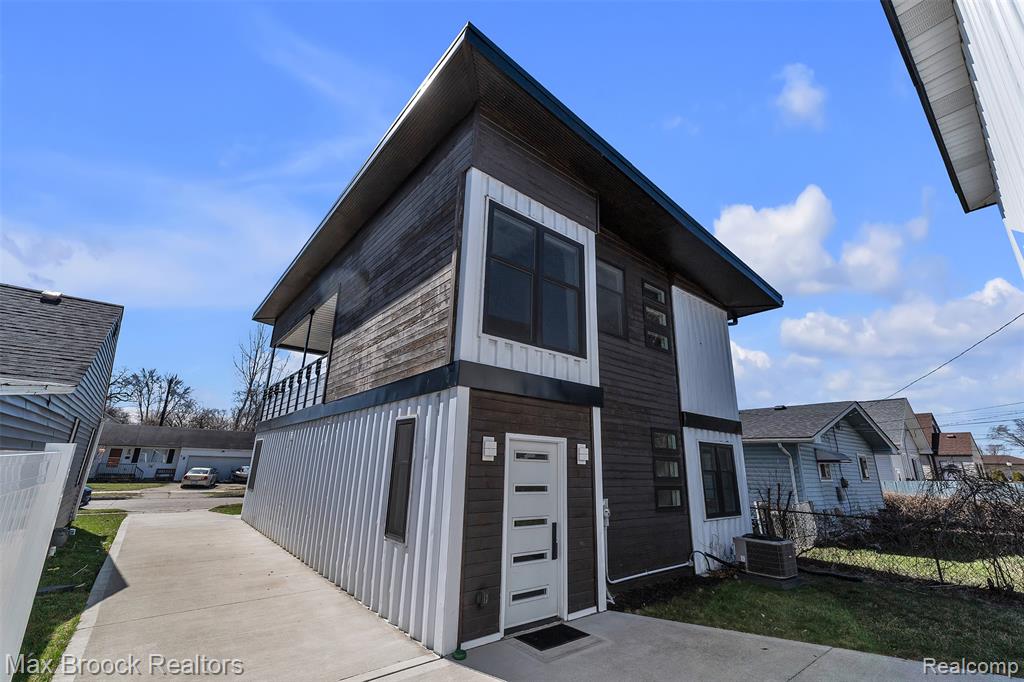 51 E Shevlin Avenue, Hazel Park, MI 48030 — Photo 53
