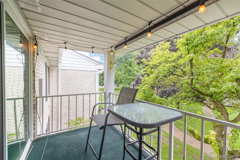 35916 Ann Arbor Trail, Livonia, MI 48150 — Photo 12