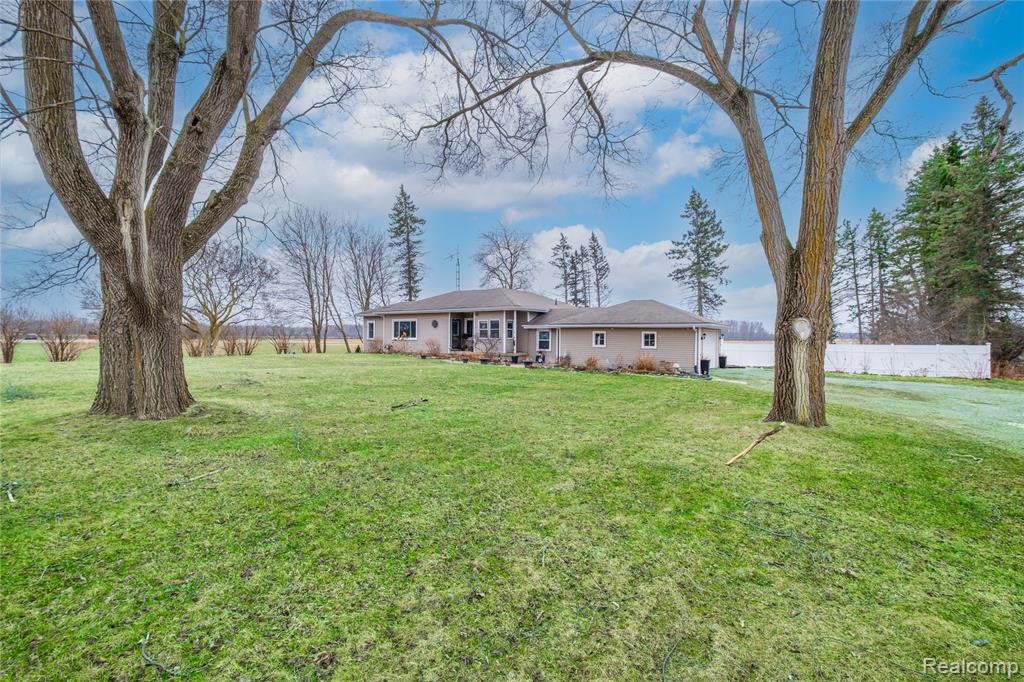 2375 W Mount Morris Road, Mount Morris, MI 48458 — Photo 2