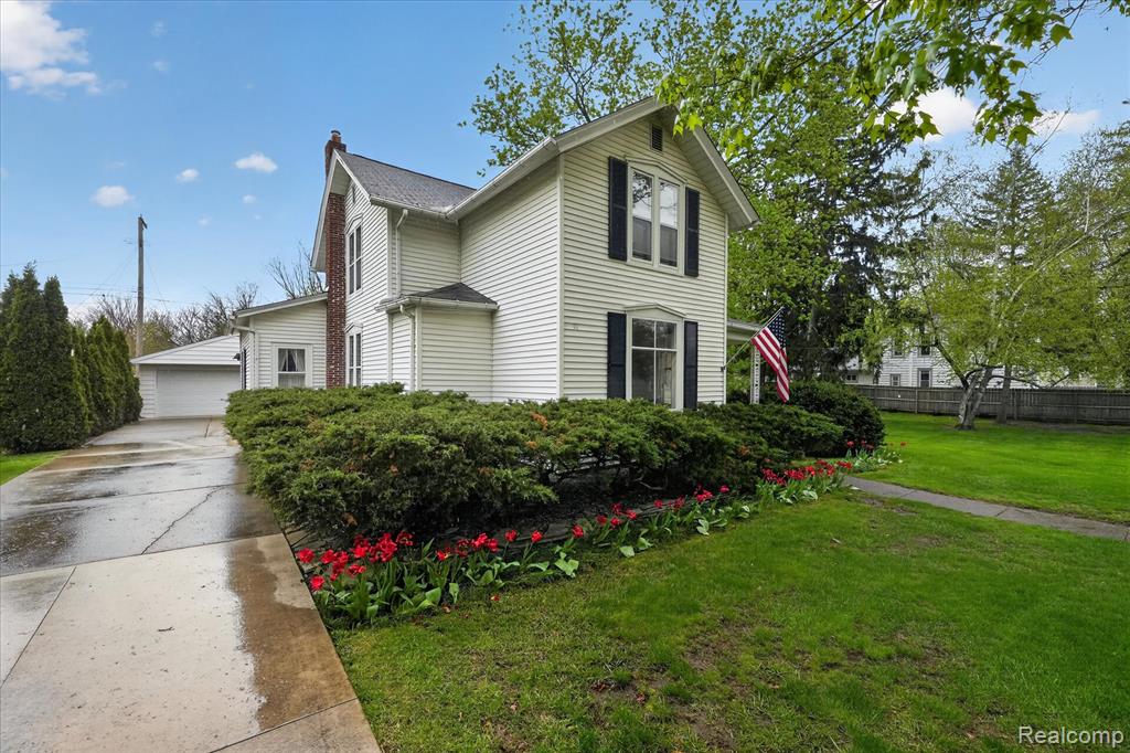 516 W Washington Street, Howell, MI 48843 — Photo 3