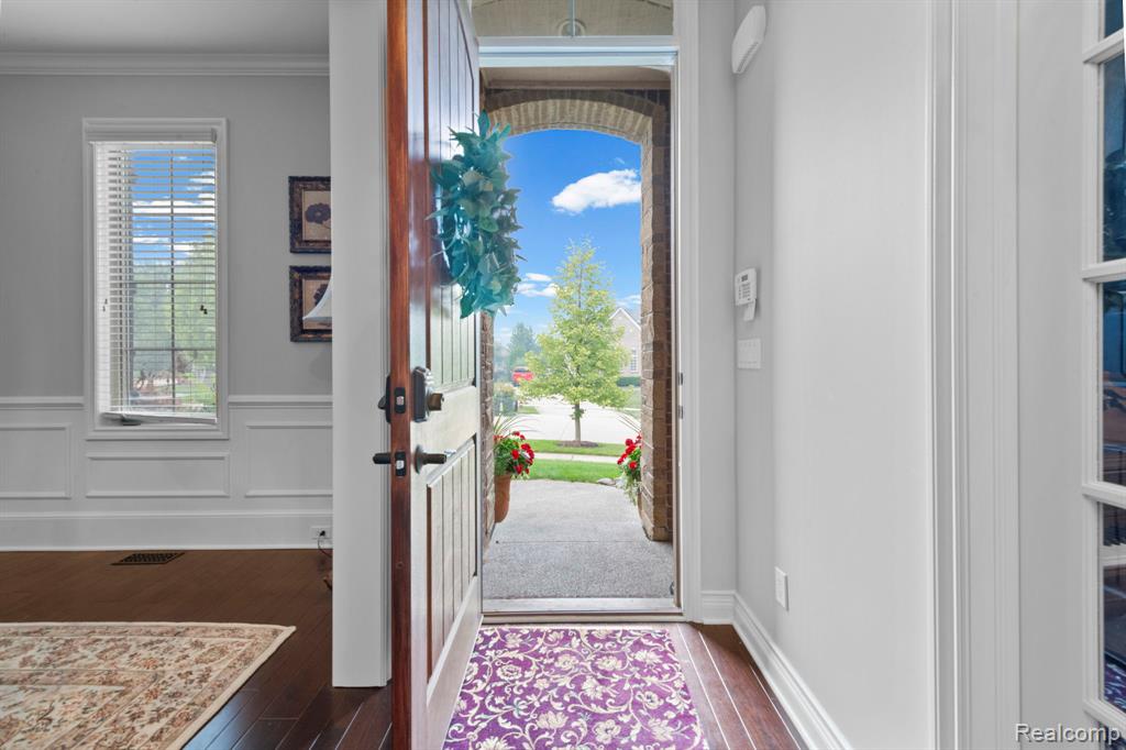 56555 Hartley Drive W, Shelby Twp, MI 48316 — Photo 11