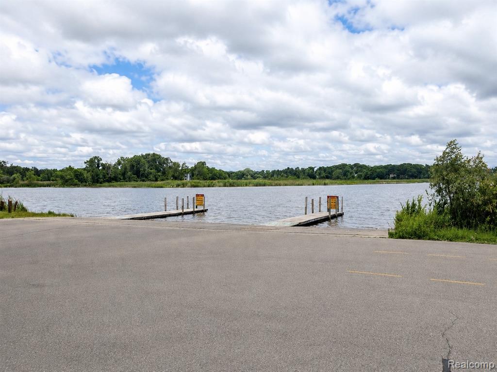 4097 Chenlot Lane, Waterford, MI 48328 — Photo 44