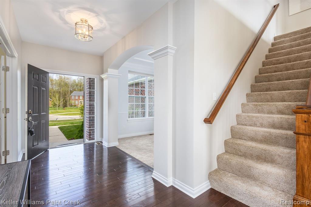 894 Wynstone Circle N, Oakland, MI — Photo 13