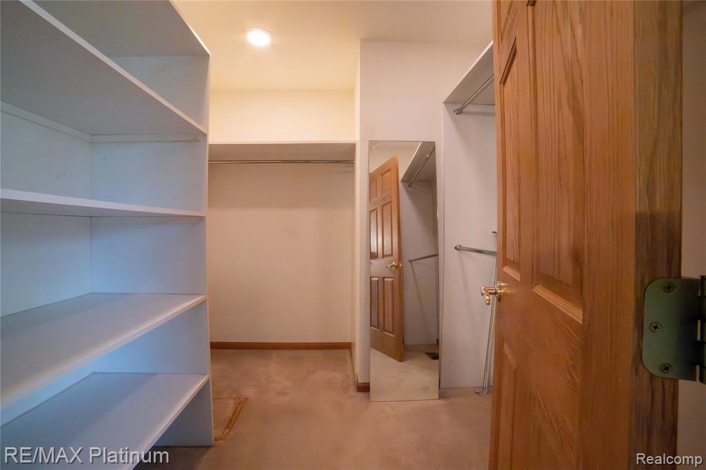 12987 Holtforth Road, Fenton, MI 48430 — Photo 13