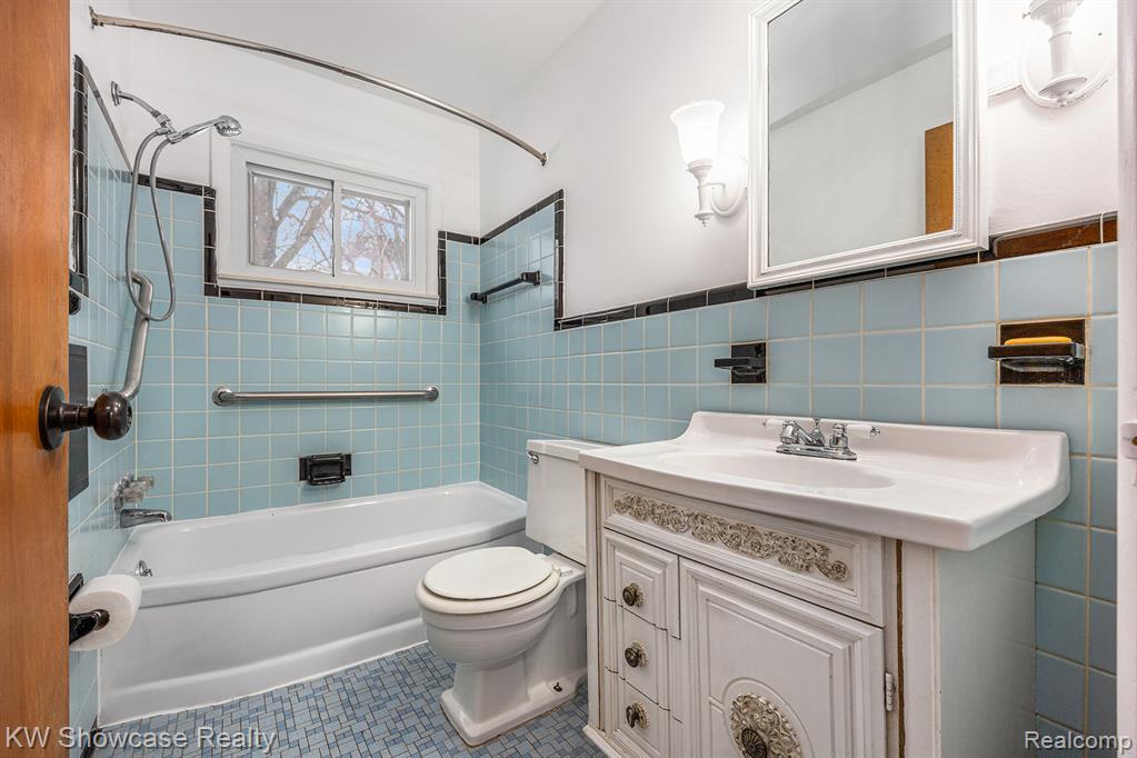 575 4th Avenue, Pontiac, MI 48340 — Photo 10