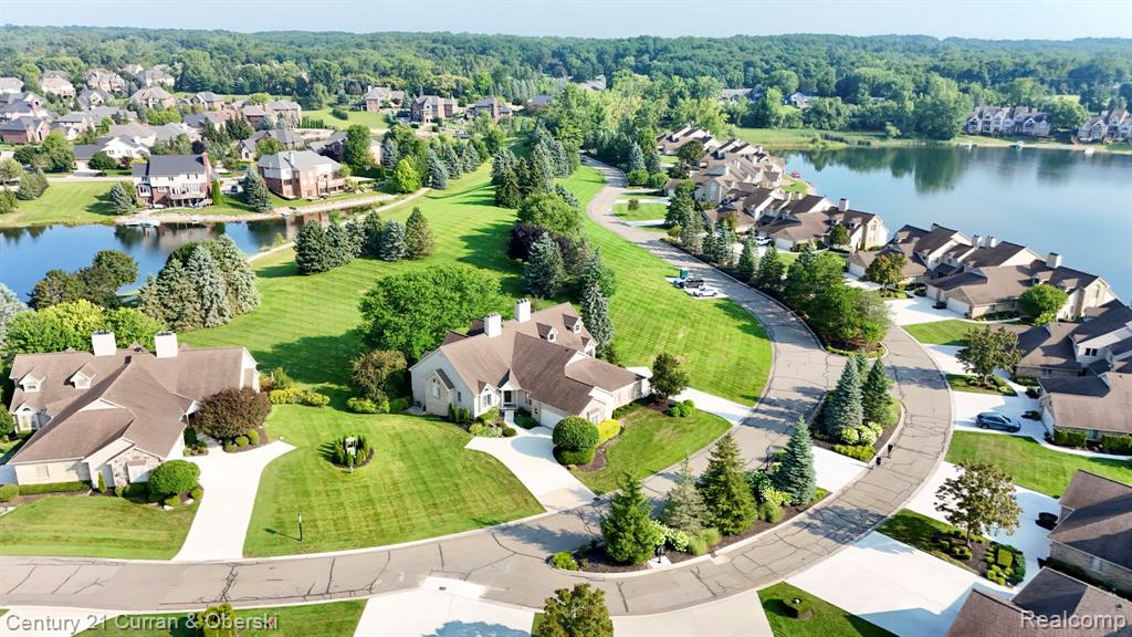 18215 Blue Heron Drive W, Northville, MI 48168 — Photo 48