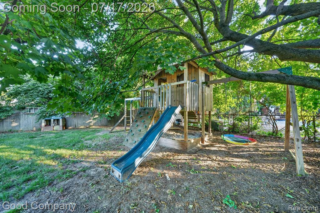 38921 Santa Barbara Street, Clinton Twp, MI 48036 — Photo 49