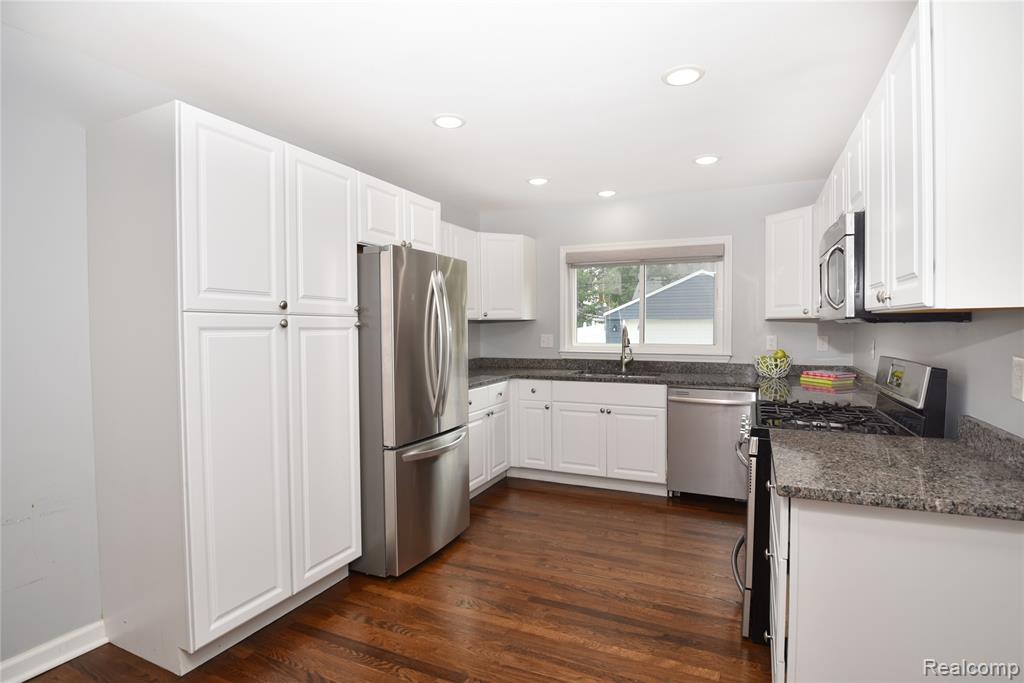 4176 Prairie Avenue, Berkley, MI 48072 — Photo 9