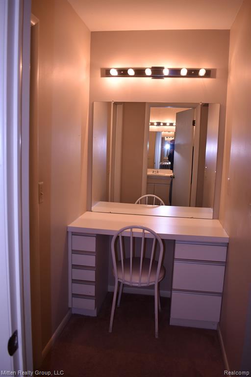 4356 FOXPOINTE Drive, West Bloomfield, MI 48323 — Photo 21