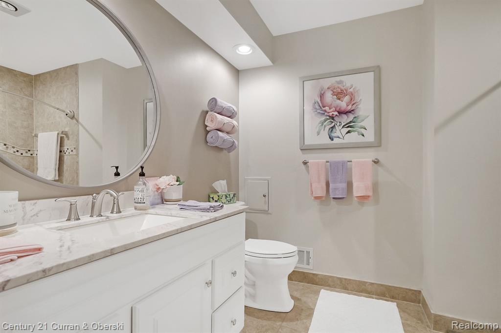 866 GREENVIEW Court, 6, Rochester Hills, MI 48307 — Photo 40