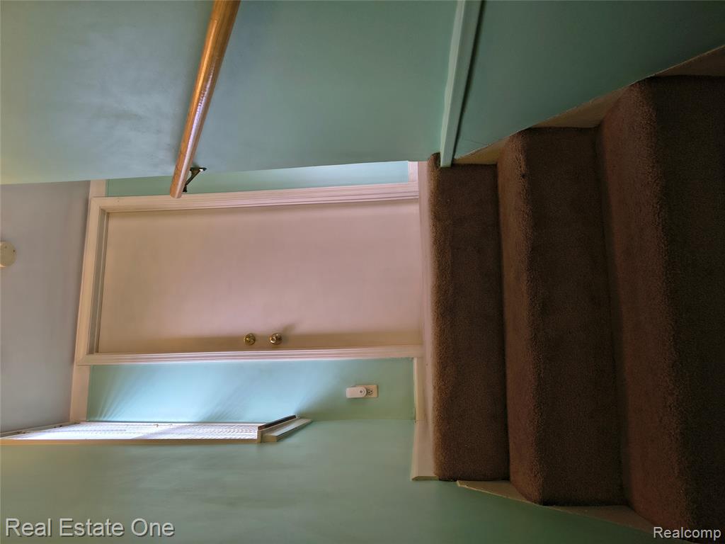 7233 Rosemont Avenue, Detroit, MI 48228 — Photo 11