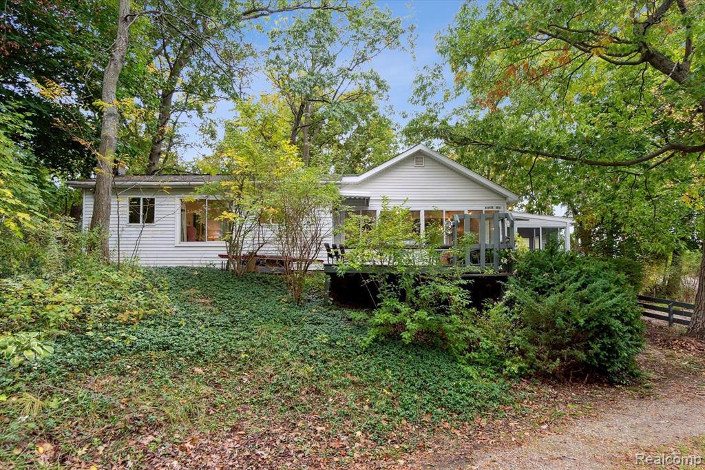 5630 Glen Echo Drive, Howell, MI 48843 — Photo 34