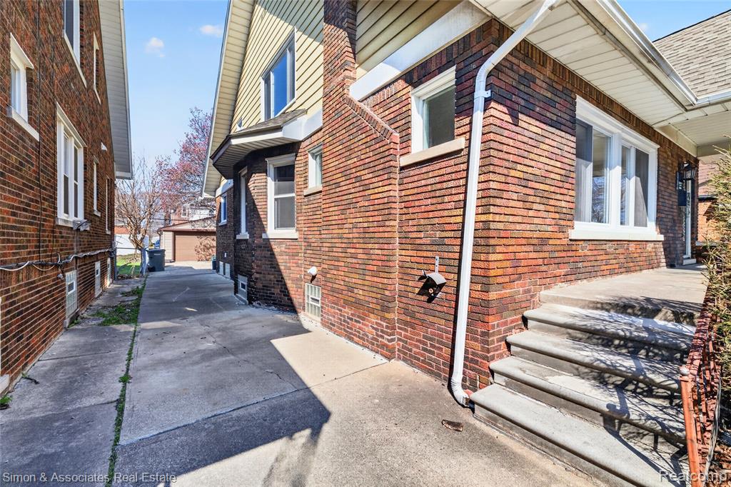 5019 Maple Street, Dearborn, MI 48126 — Photo 5