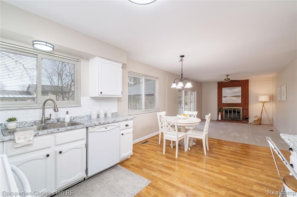 6158 Courtland Drive, Canton, MI 48187 — Photo 11