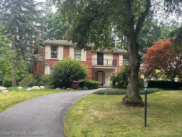 527 Overbrook Road, Bloomfield Hills, MI 48302 — front exterior